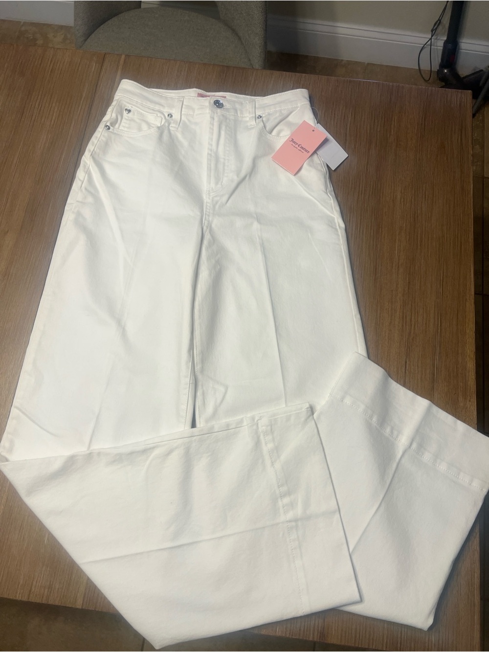 Juicy Couture White Wide Leg Jeans - Picture 4 of 13